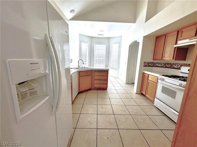 Building Photo - 10018 Ivy Patch St