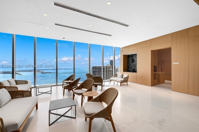 Building Photo - 300 S Biscayne Blvd