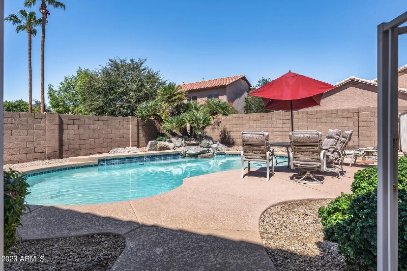 Building Photo - 7879 W Kerry Ln