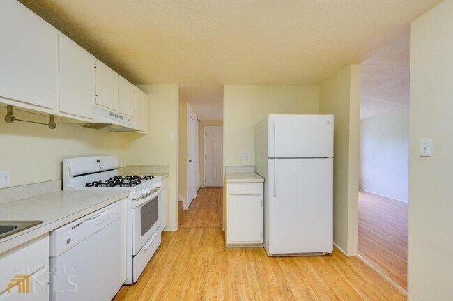 Building Photo - 2907 Oxford Way NW