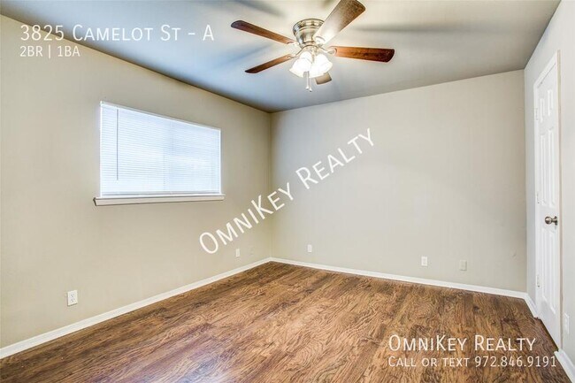 Building Photo - 3825 Camelot St