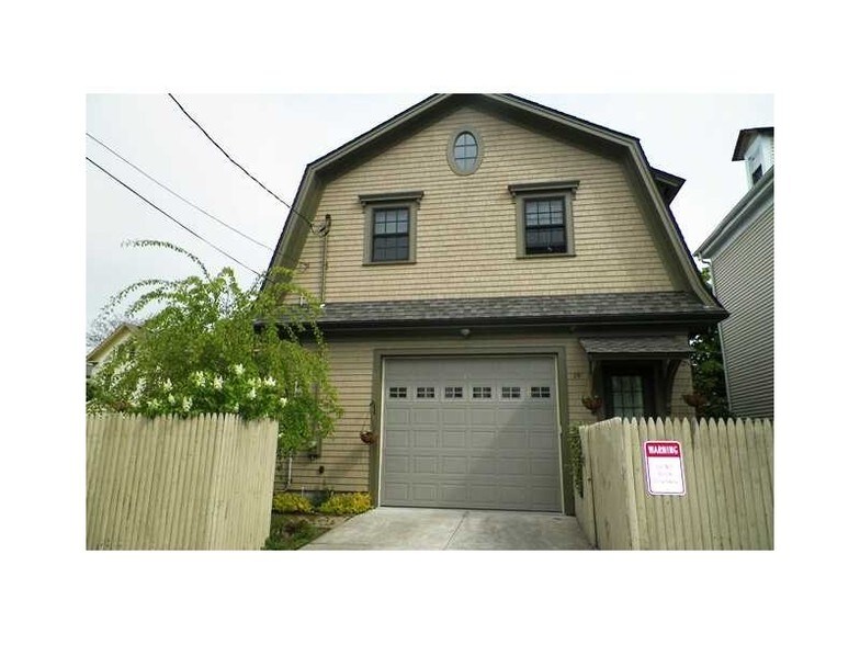 Primary Photo - 19 Wendell St