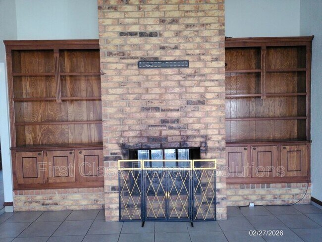 Building Photo - 5316 NW 111th Terrace