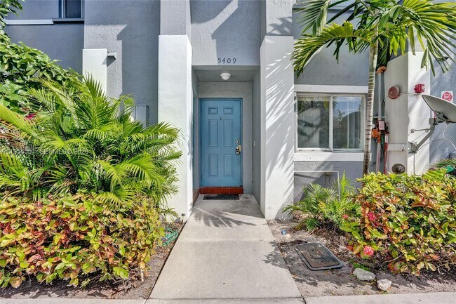 Building Photo - 5409 SW 41st St