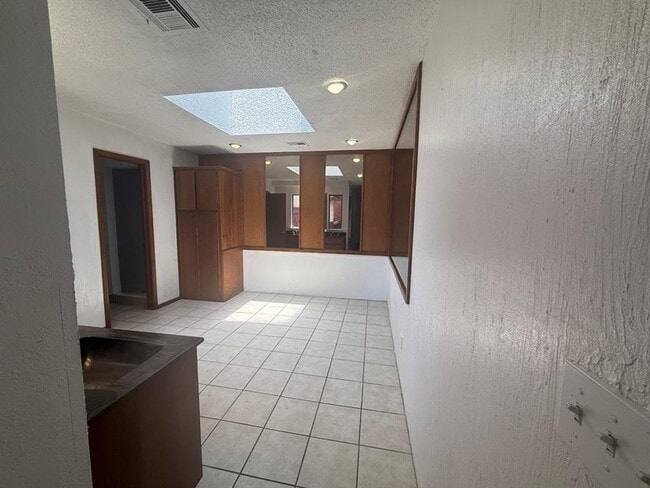 Building Photo - 7407 Kings Manor Ct
