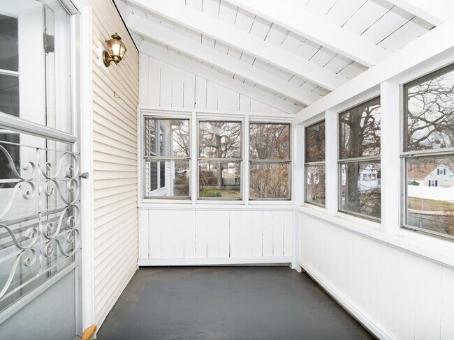 Building Photo - 7 Mangano Ct