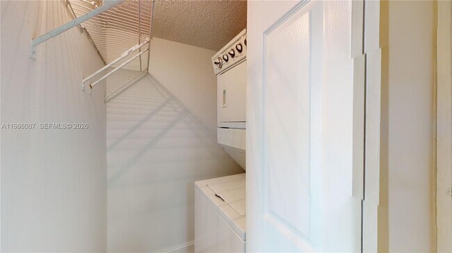 Building Photo - 2055 SW 122nd Ave