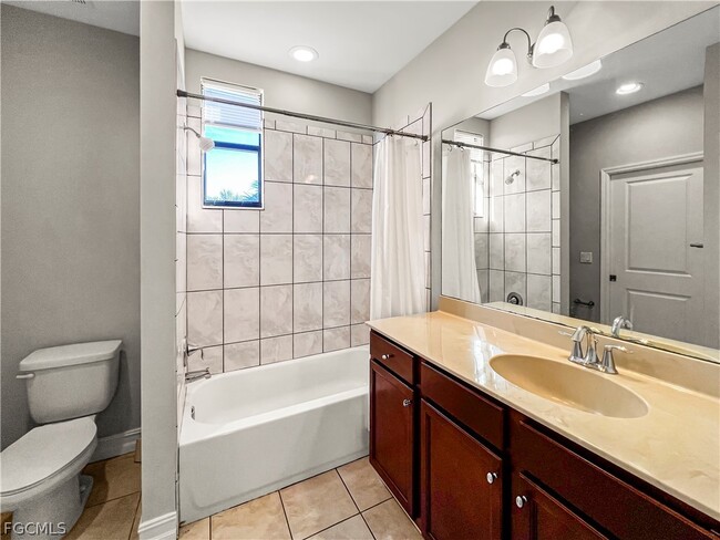 Building Photo - 9452 Montebello Way