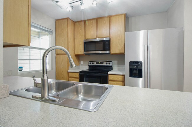 Building Photo - 1504 Cornerstone Ct