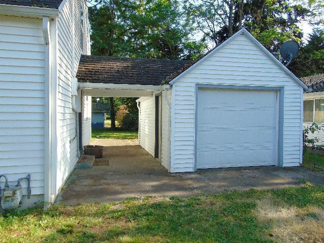 Building Photo - Adorable 3BD Home with Tons of Vintage Charm!