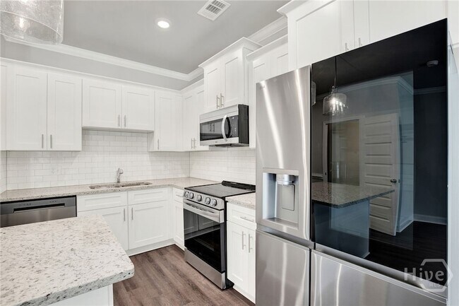Building Photo - 77 Dorsey Dr