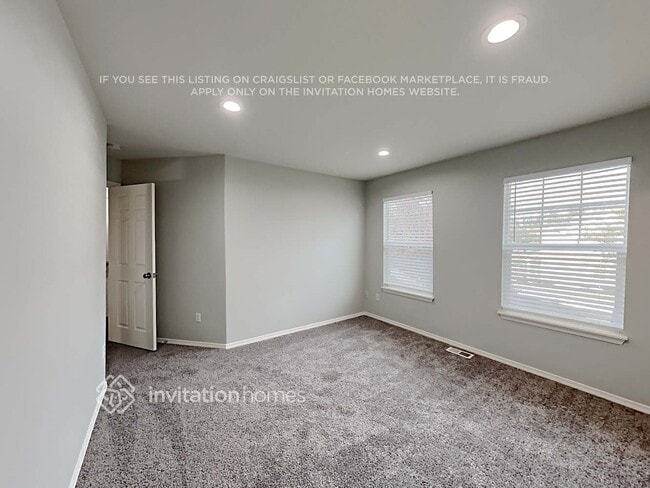Building Photo - 36036 8th Ave SW