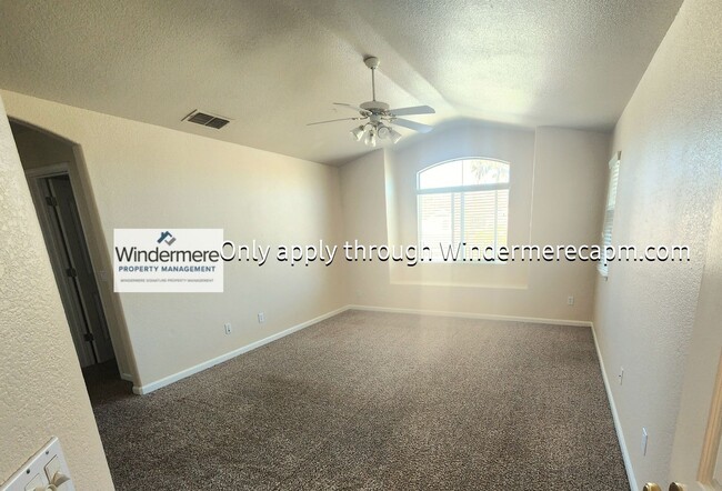 Building Photo - Gorgeous Home in Natomas!