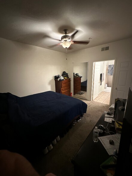 Building Photo - 7353 E University Dr