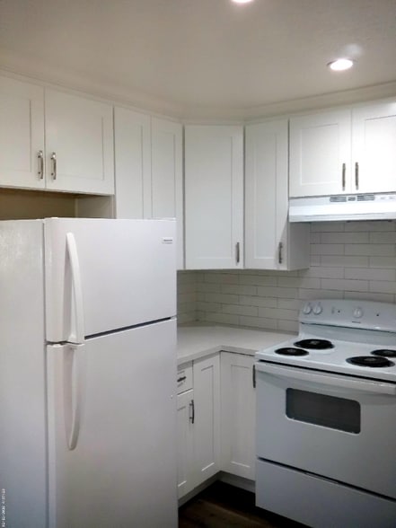 Building Photo - 711 Cayuga St