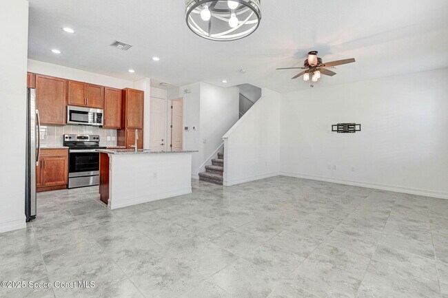 Building Photo - 1475 Isabella Dr