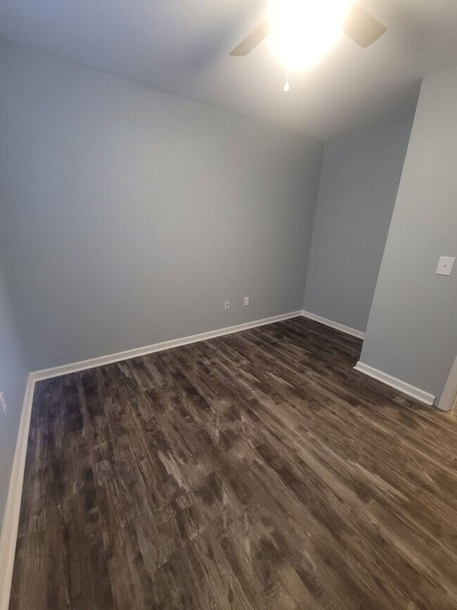 Building Photo - G5132-B