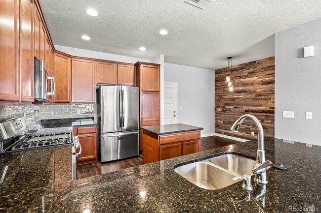 Building Photo - 6763 Morrison Dr