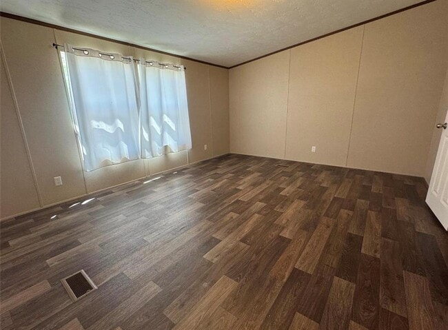 Building Photo - 104 Dockal Dr