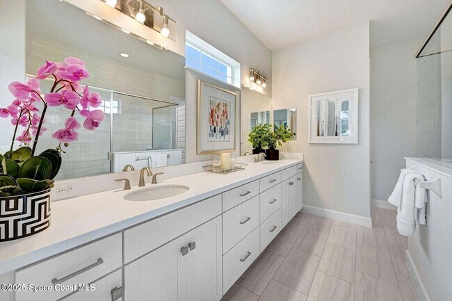 Building Photo - 2680 Avalonia Dr