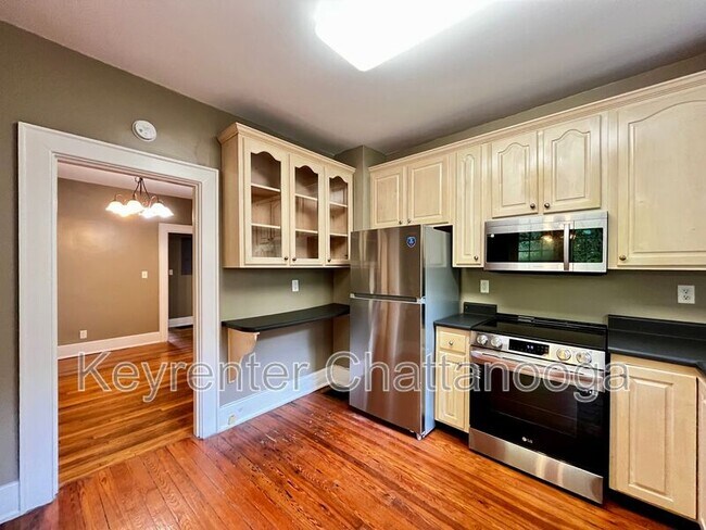 Building Photo - 1347 Hixson Pike