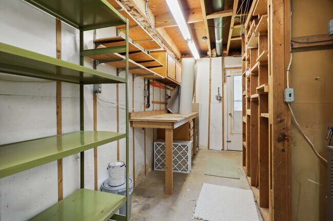 Building Photo - 2527 Swift Run St
