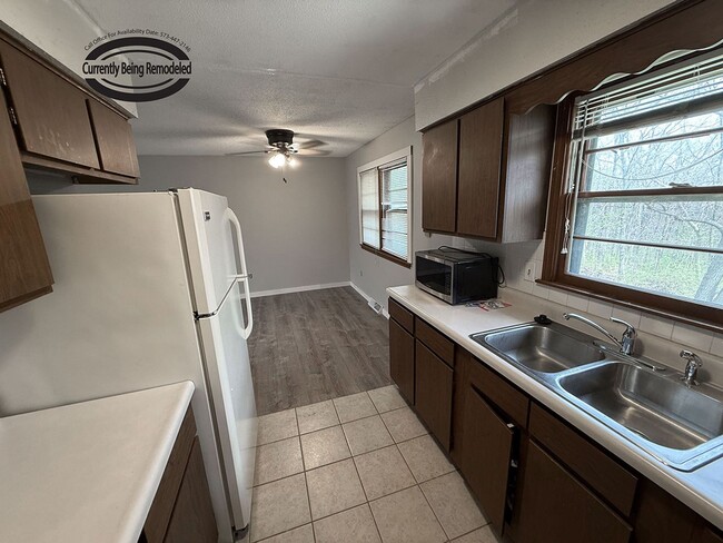 Building Photo - 1712 Garden Dr