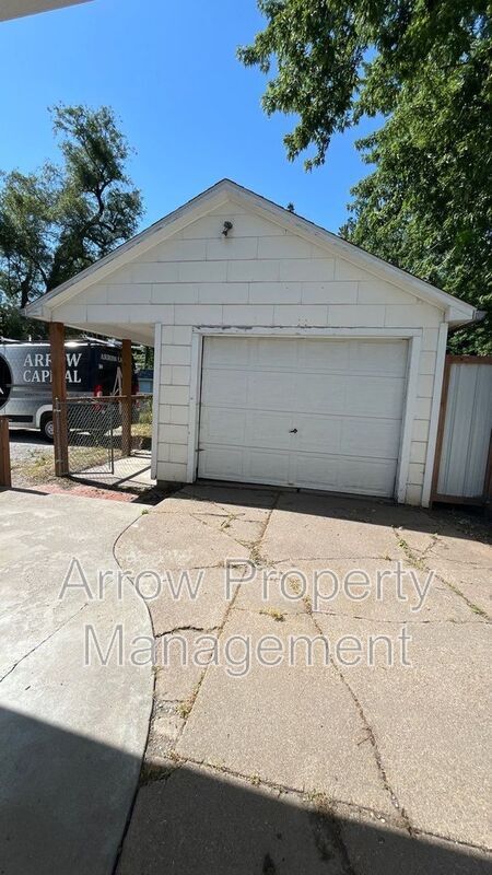 Building Photo - 4115 Adams St