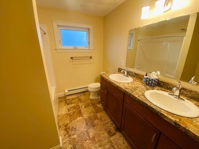 Building Photo - 253 Lynn St