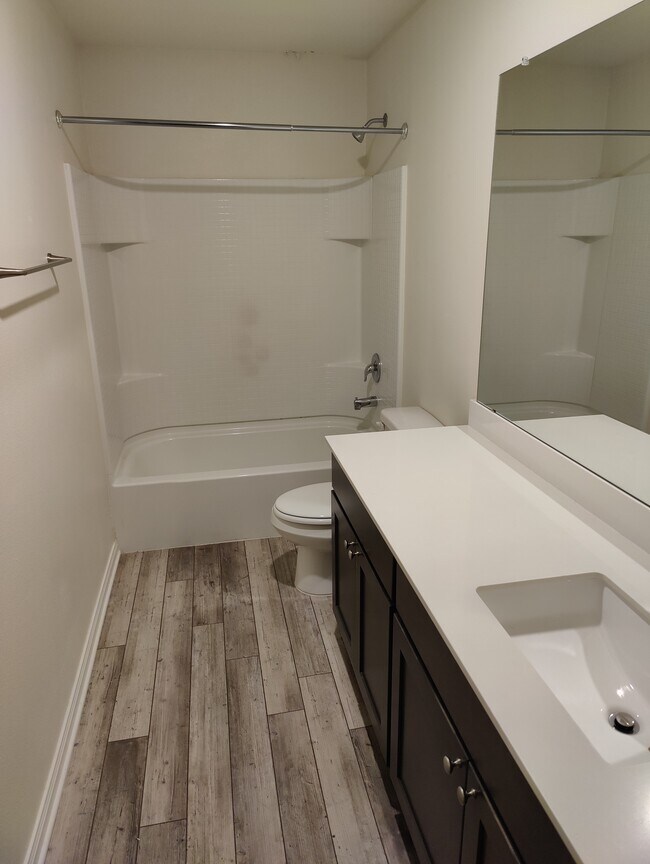 Building Photo - 2038 Wooley Way