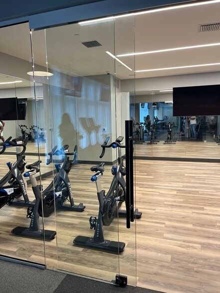 Building Photo - 275 NW 26th St