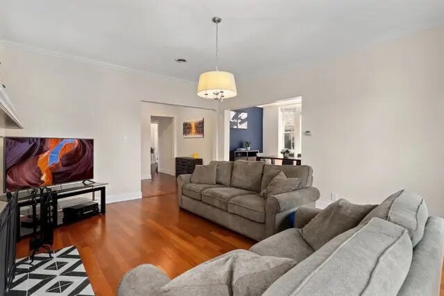 Building Photo - 7619 N Bosworth Ave