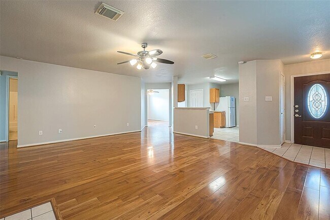 Building Photo - 1202 Sabine Brook Way