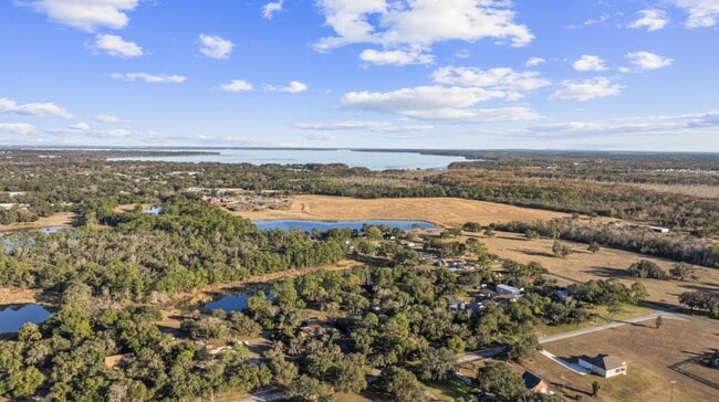 Building Photo - 2920 Pecan Ave