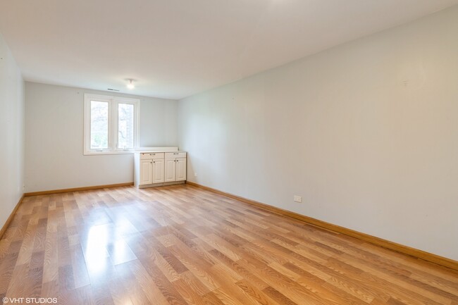 Building Photo - 1525 Sander Ct