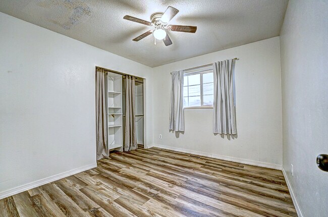 Building Photo - 188 Rosalie Dr