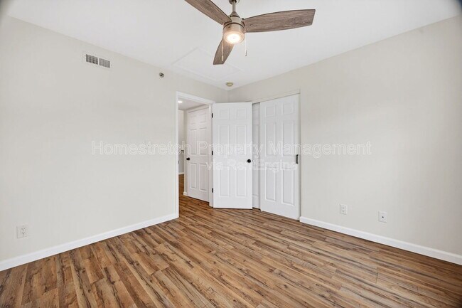 Building Photo - 531 Saravalle Dr