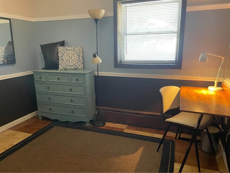 Building Photo - 16 Bonticou View Dr