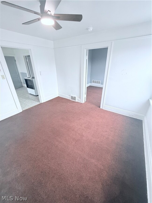 Building Photo - 14011 Glendale Ave