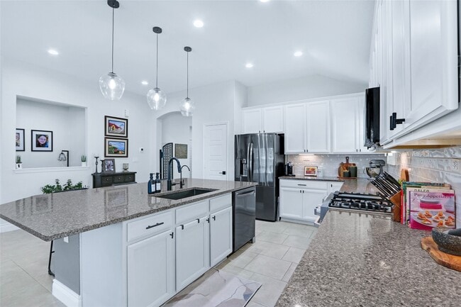 Building Photo - 2291 Oak Run Pkwy