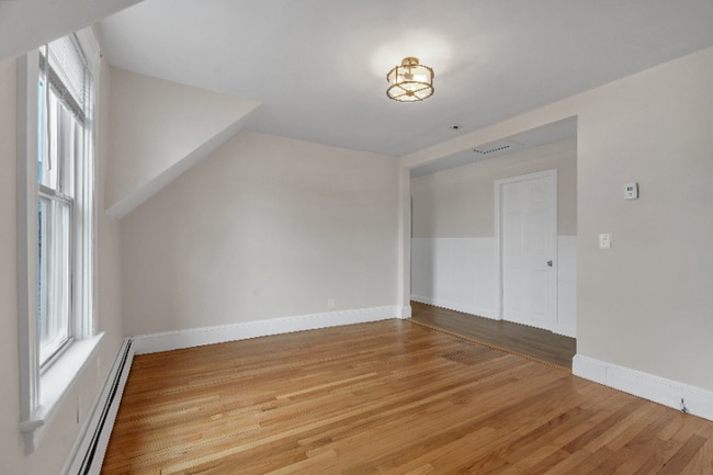 Building Photo - 77 Vinton St
