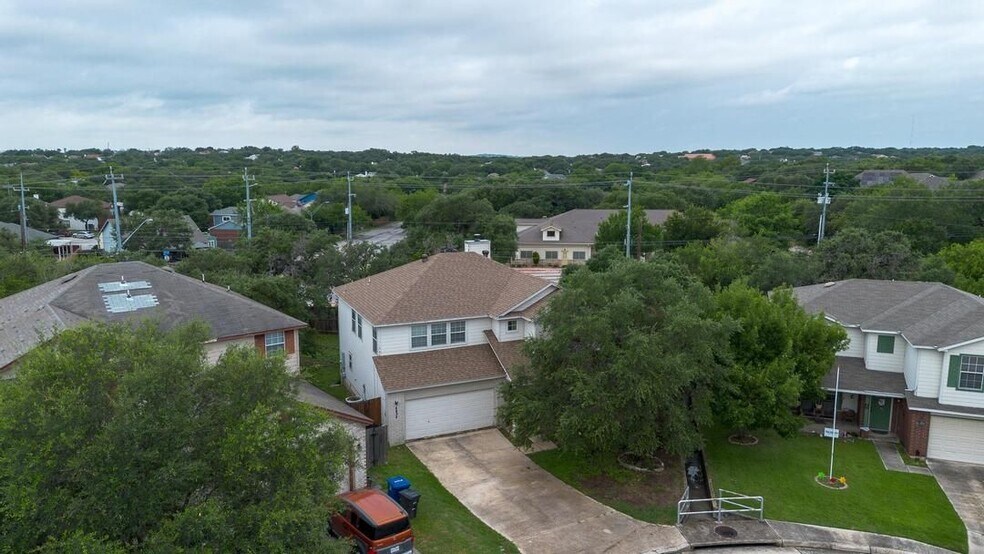 Building Photo - 8834 Ridgefront