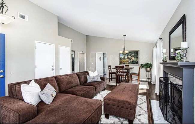 Building Photo - 217 Foulkstone Way