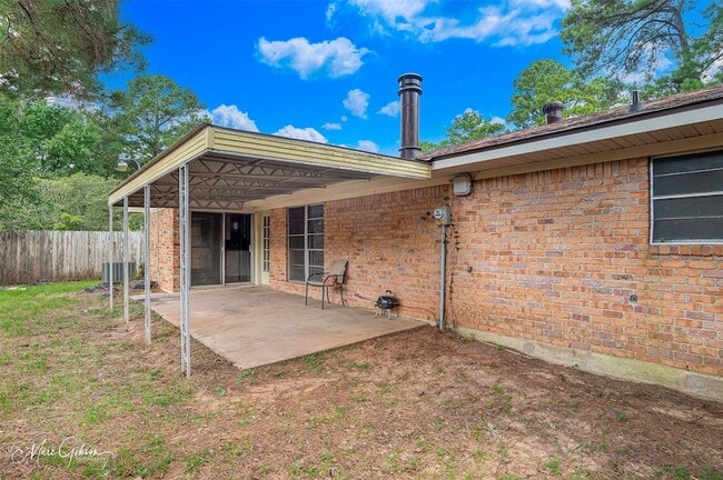 Building Photo - 9209 Blue Spruce Dr