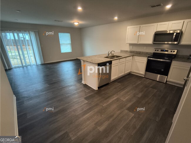 Building Photo - 141 Dogwood Ln