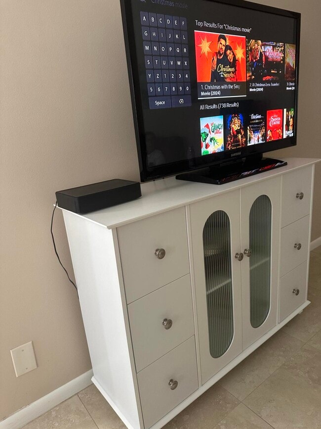 Building Photo - 51 Tilford C