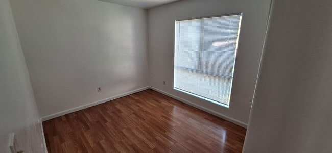 Building Photo - Price reduced! 3-Bedroom Condo in Pinon Sp...