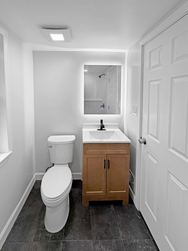 Building Photo - 3746 Brewster St