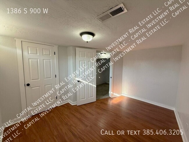 Building Photo - 1386 S 900 W
