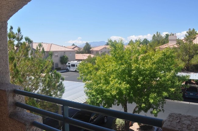 Building Photo - Upgraded 1 Bed 1 Bath Second-Story Condo at Opulence!